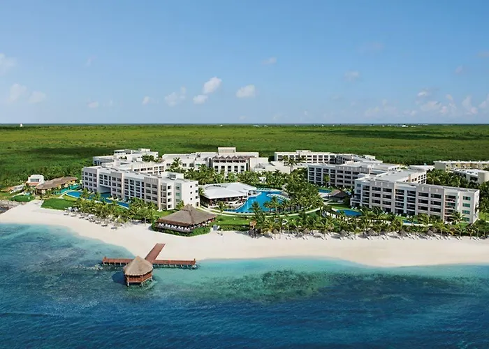 Resort Dreams & (adults Only)