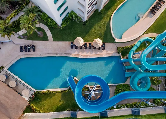 Resort Dreams & (adults Only)